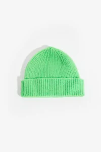 Bonnet Neon, Mackie