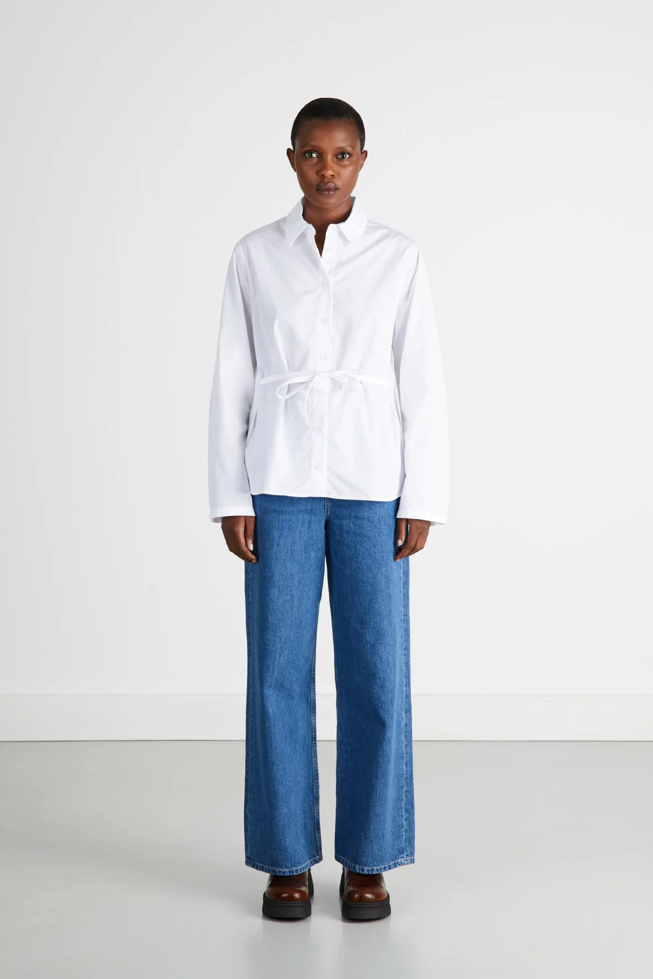 Chemise Nouee, RÉUNI