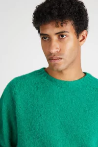 Pull laine Crew, Centre Commercial