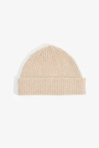 Sandray Beanie, Centre Commercial