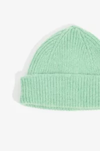Sandray Beanie, Centre Commercial