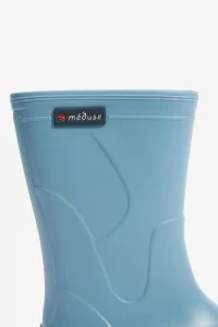 Rain Boots, Méduse