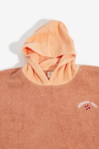 Bath Poncho, Poule Party
