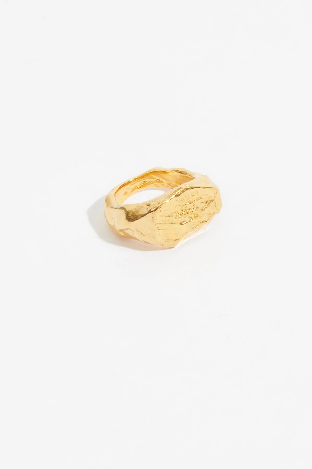 Agosto Gold Ring, SIMUERO
