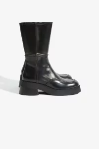 Inne boots, MIISTA