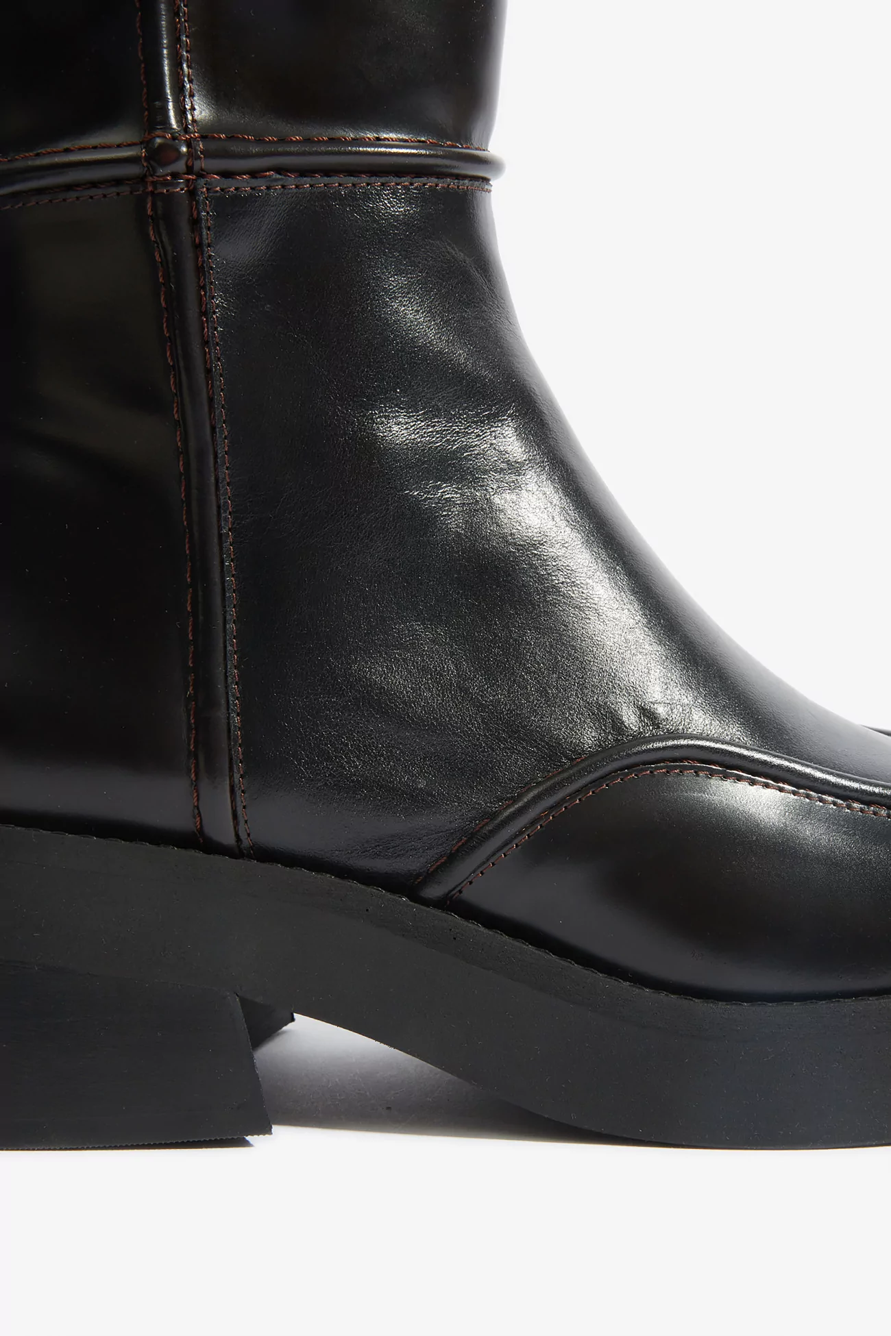 Inne boots, MIISTA