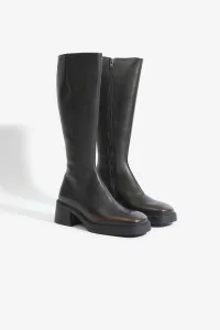 Yumi Boots, MIISTA