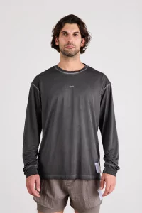T-shirt AuraLite™ manches longues, SATISFY