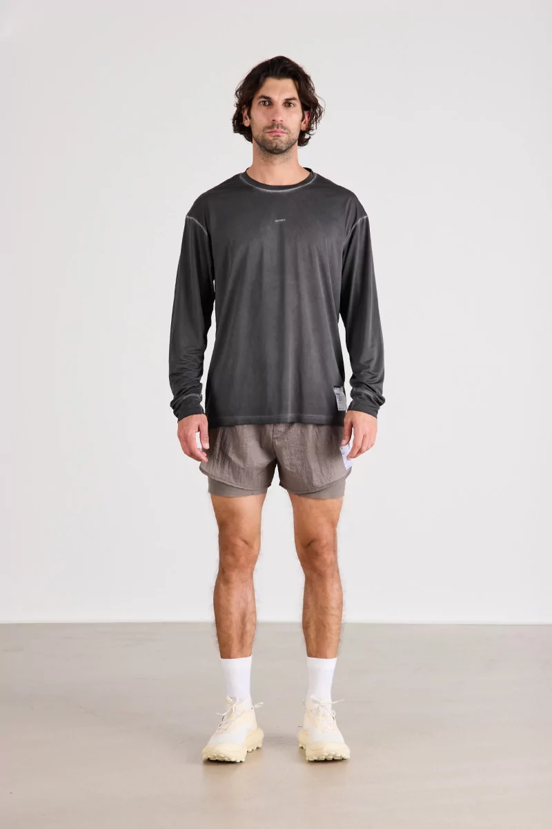 T-shirt AuraLite™ manches longues, SATISFY