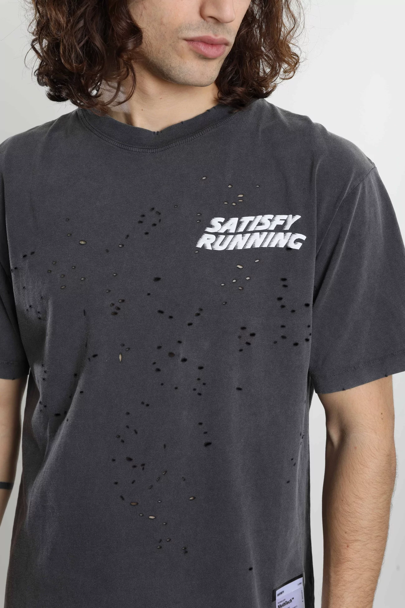 MothTech Organic Cotton Running T-Shirt SATISFY – Aged Black | Centre Commercial