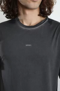 AuraLite Running T-Shirt Men SATISFY – Pigment Black | Centre Commercial