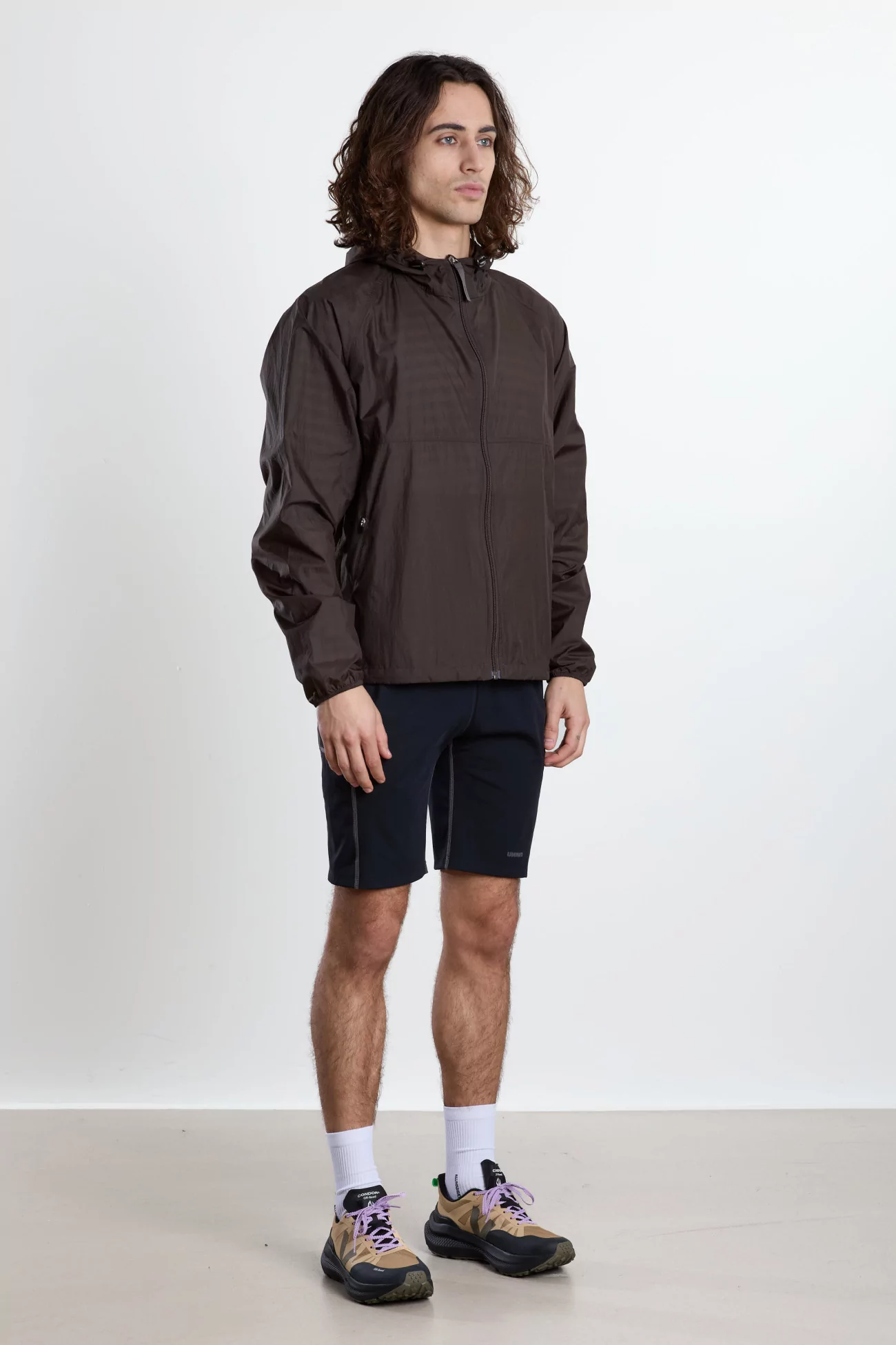 UNNA Smiles Run Jacket Running Jacket – Wren Brown | Centre Commercial