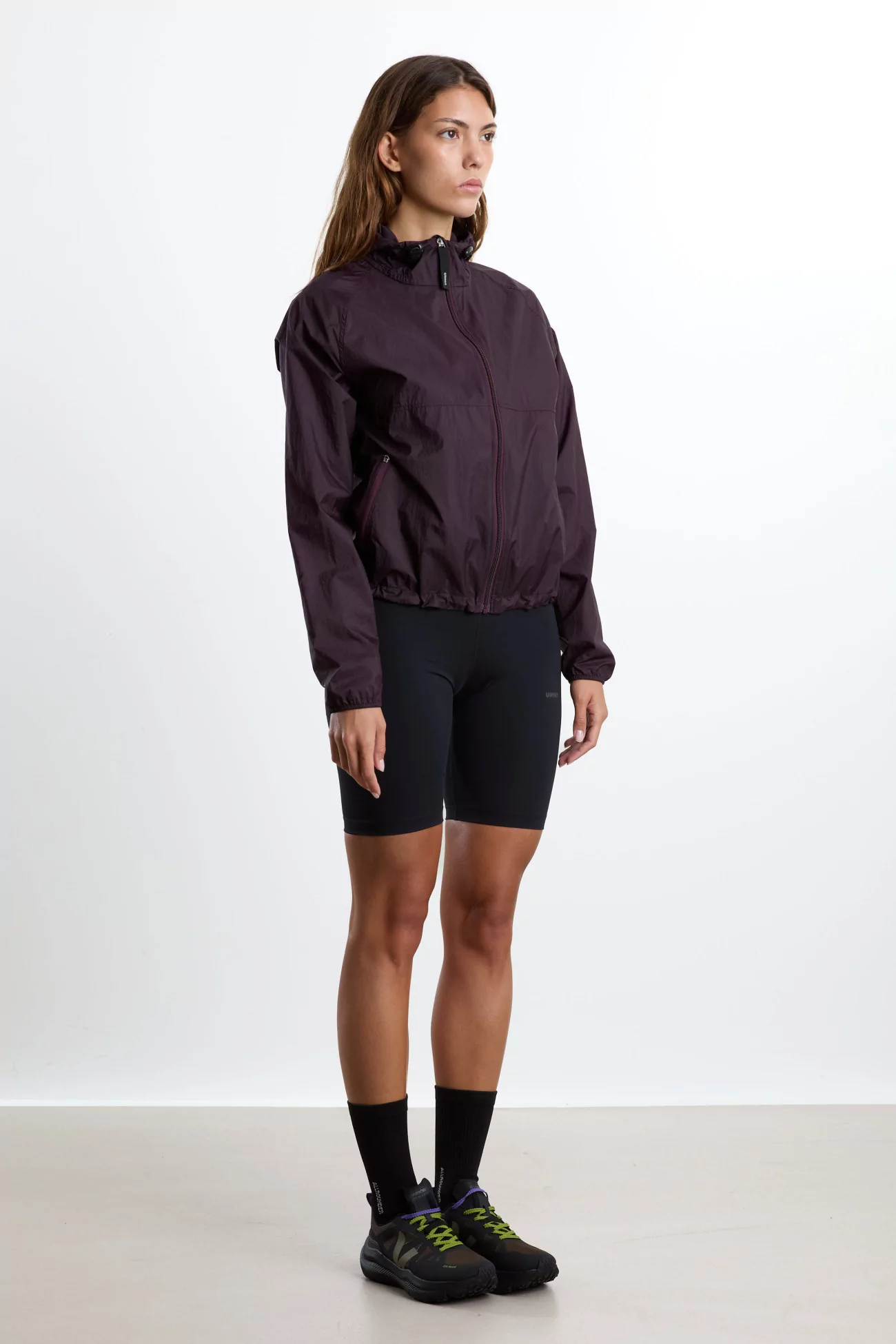 UNNA Smiles Run Jacket Running Jacket – Aubergine | Centre Commercial