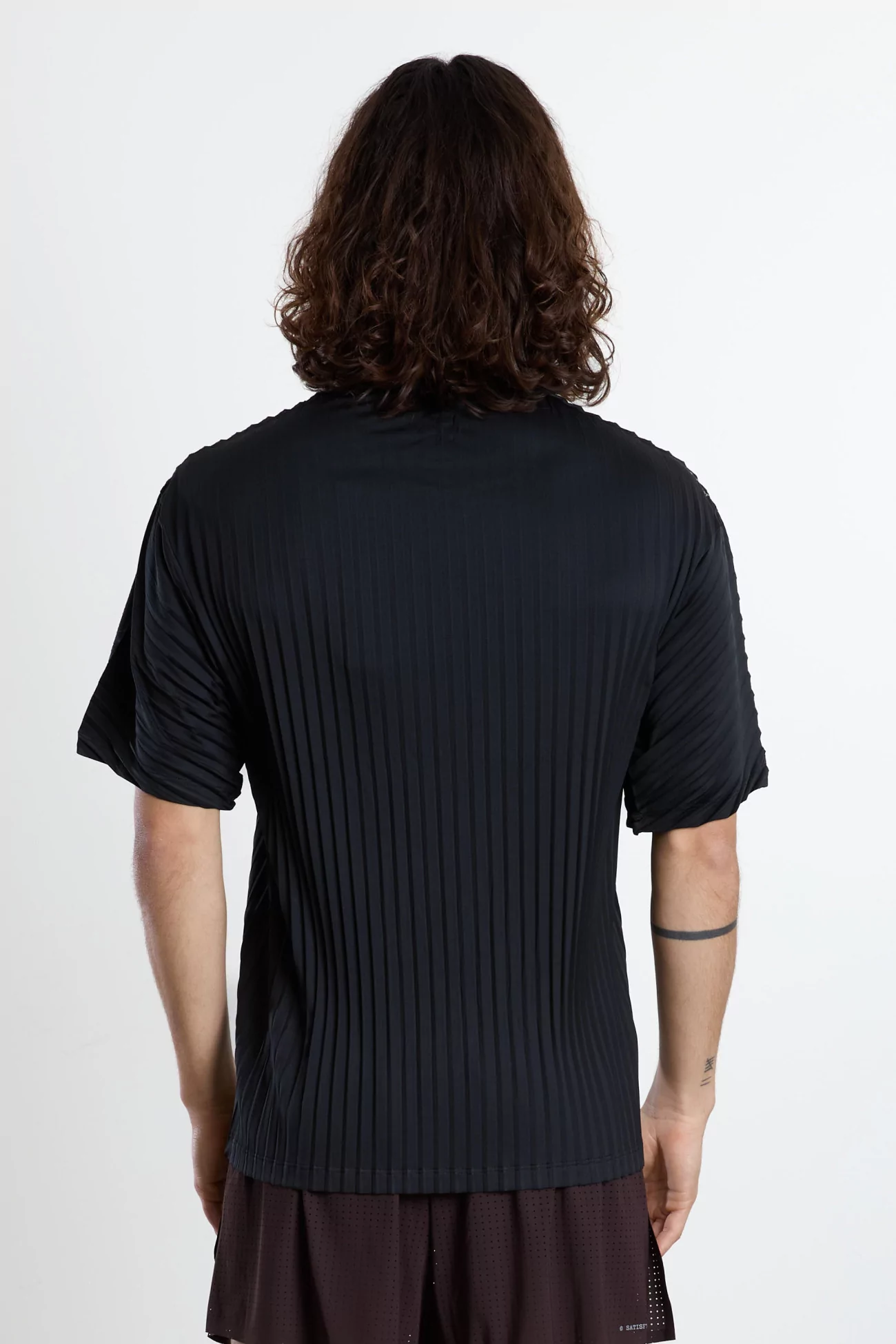 Men's Pleated Running T-Shirt AuraLite – Black | Centre Commercial