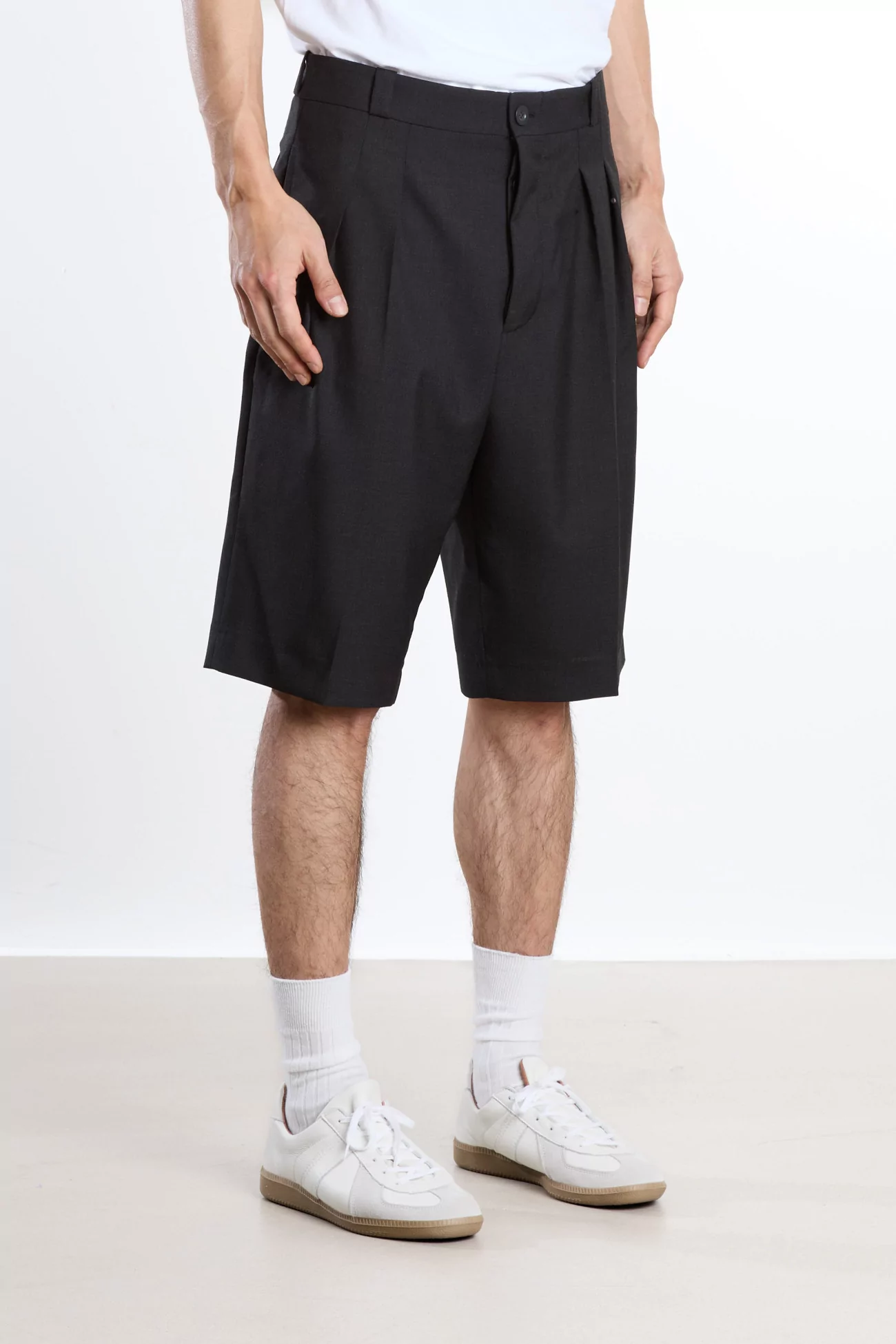 French Military Tropical Wool Shorts – Anthracite Grey | Centre Commercial