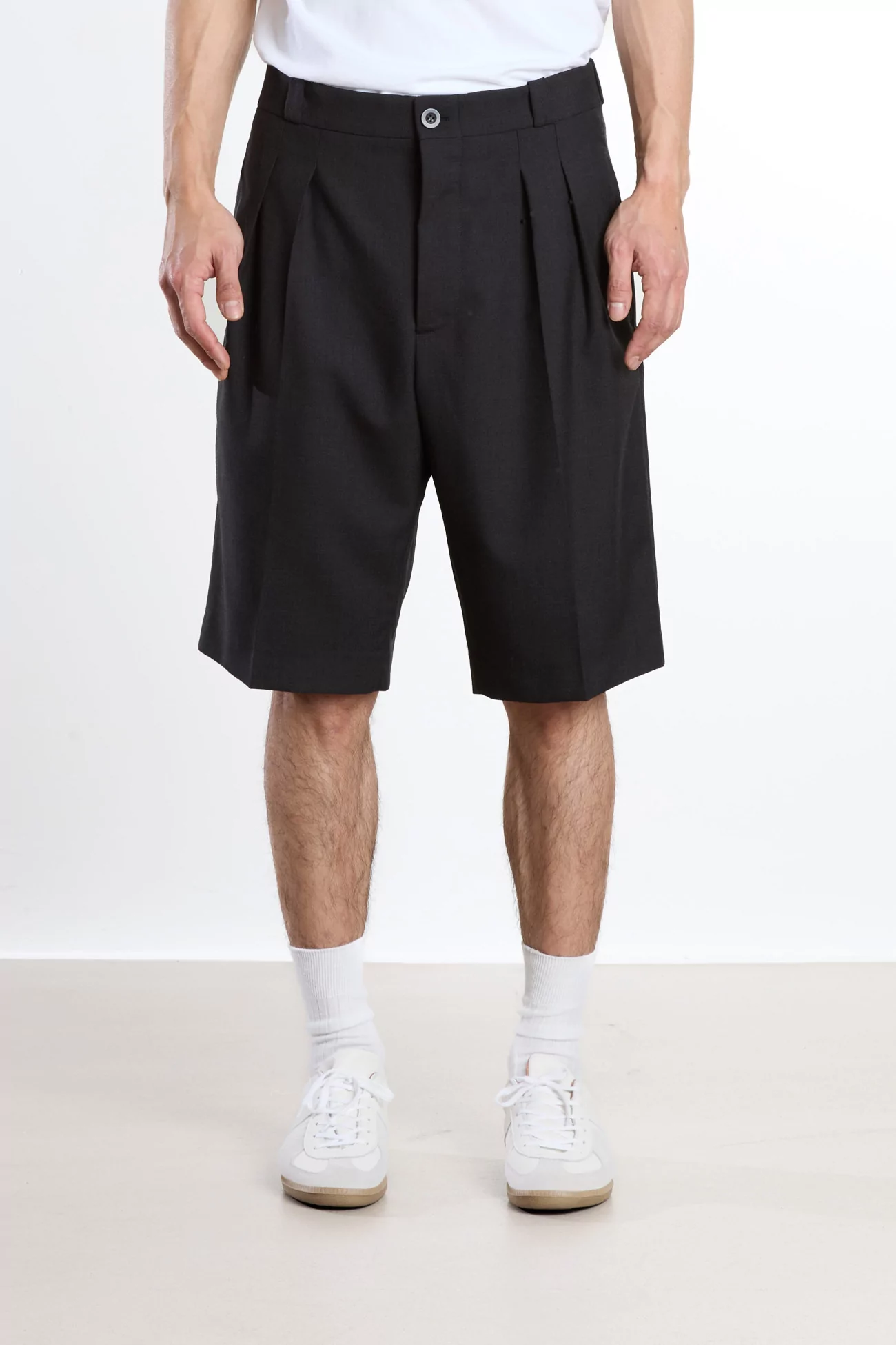 French Military Tropical Wool Shorts – Anthracite Grey | Centre Commercial