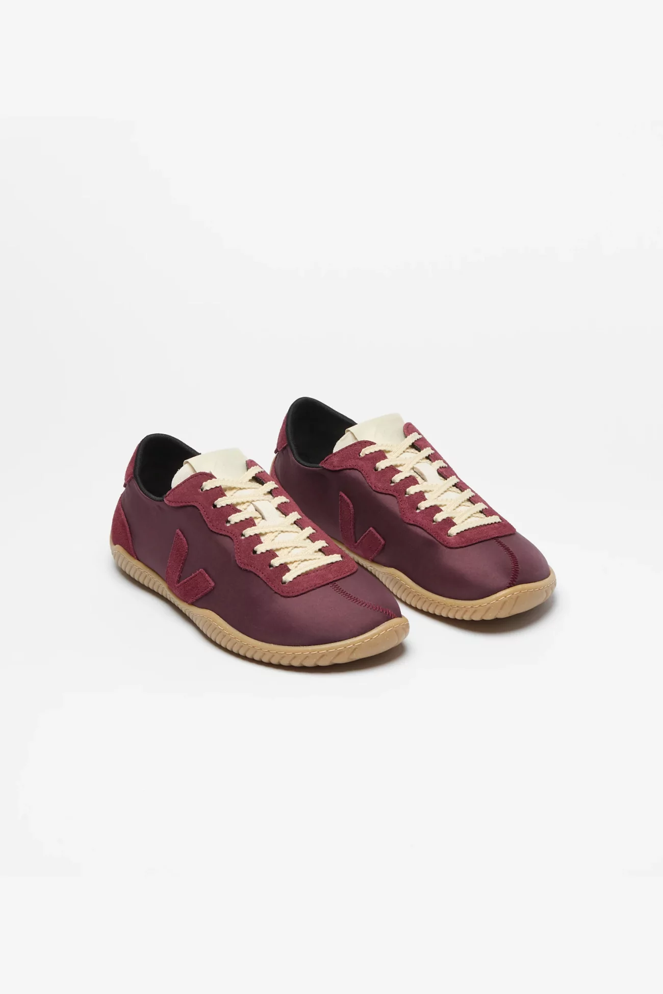 Veja x Baserange Nolyn Unisex Sneakers – Amarante | Centre Commercial