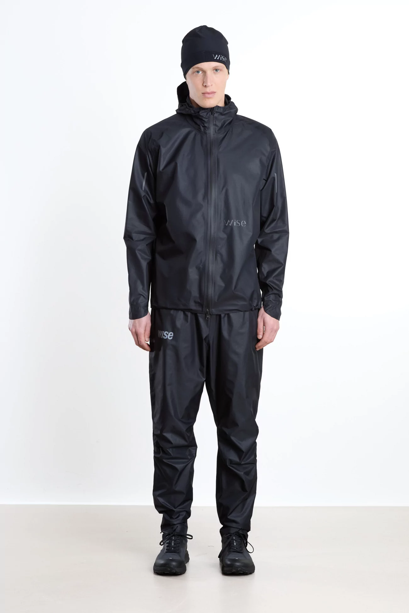 Blackshell 3-Layer Waterproof Trail Jacket – Black | Centre Commercial