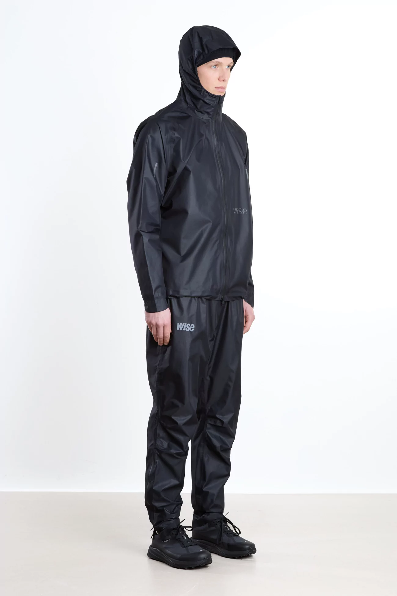 Blackshell 3-Layer Waterproof Trail Jacket – Black | Centre Commercial