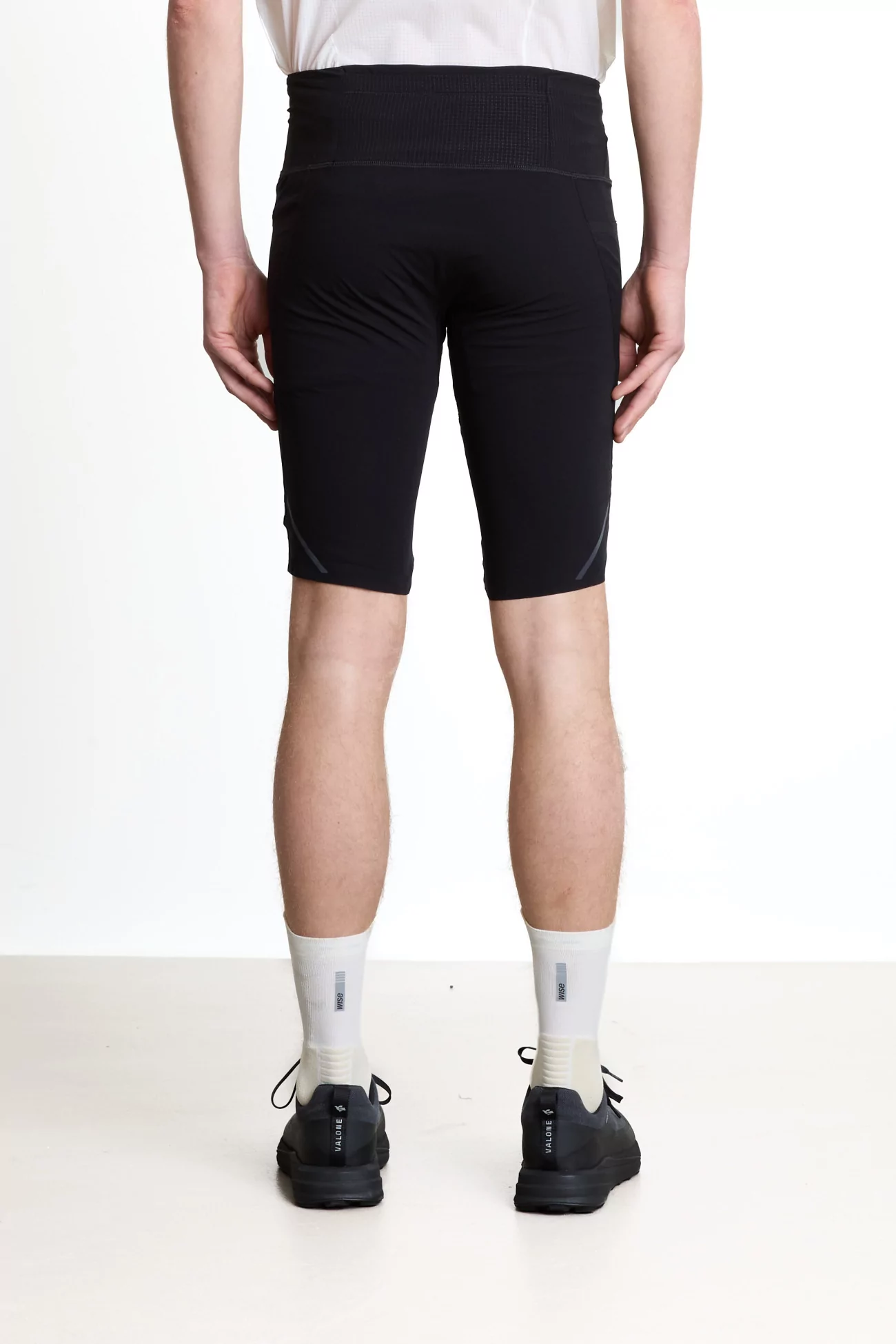 Half Tights Ultra Light Trail Shorts – Black | Centre Commercial