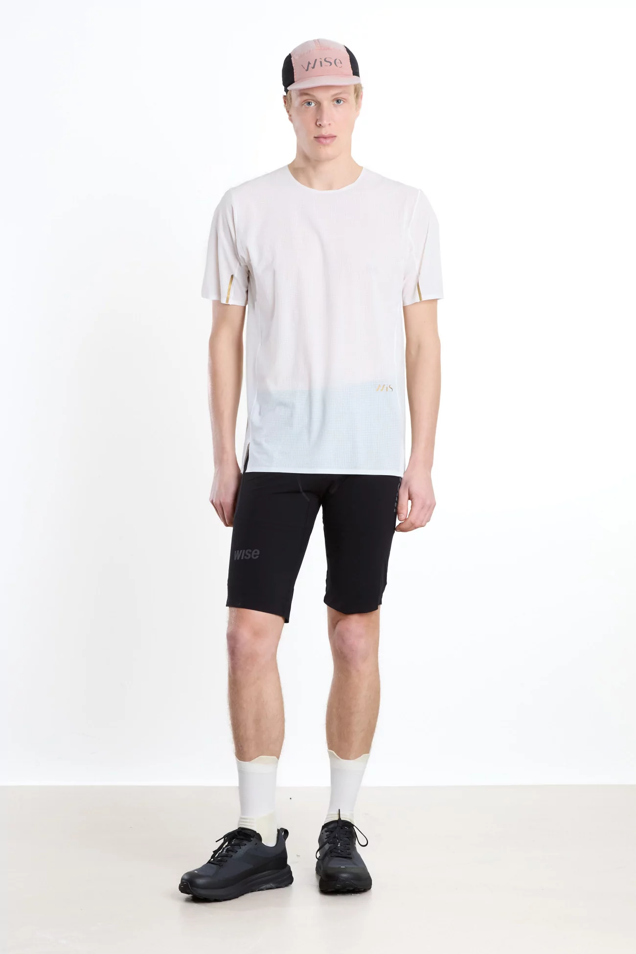 Half Tights Ultra Light Trail Shorts – Black | Centre Commercial