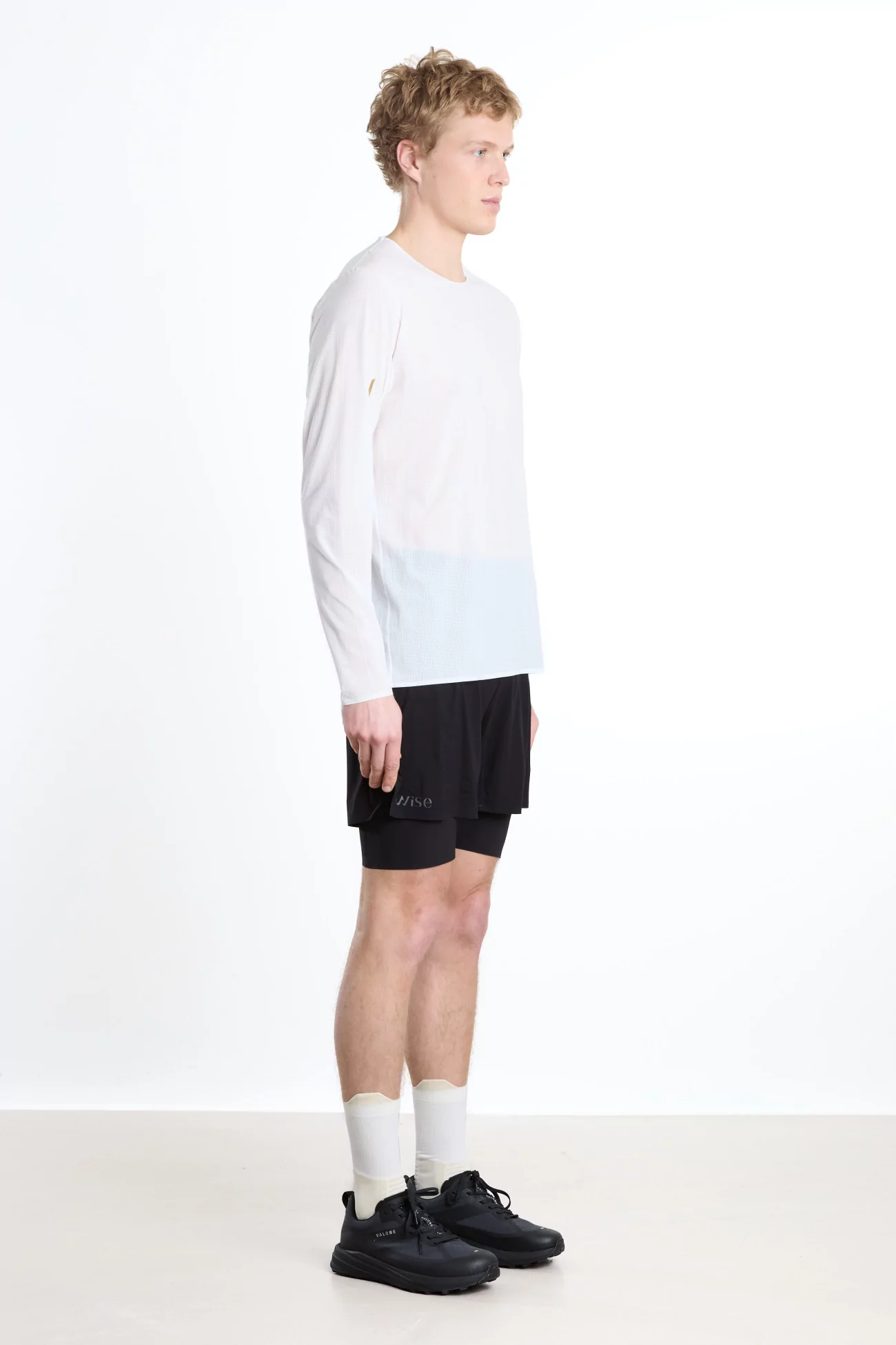 Ultra Shirt LS Long Sleeve Trail T-Shirt – Albedo | Centre Commercial