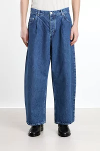A Kind of Guise Duma Pleated Denim Jeans – Worn Denim | Centre Commercial