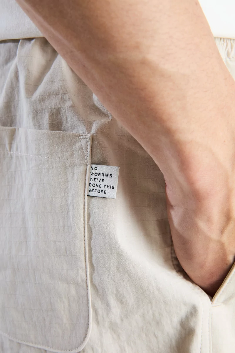 Volta Ripstop Water-Repellent Shorts – Offwhite | Centre Commercial