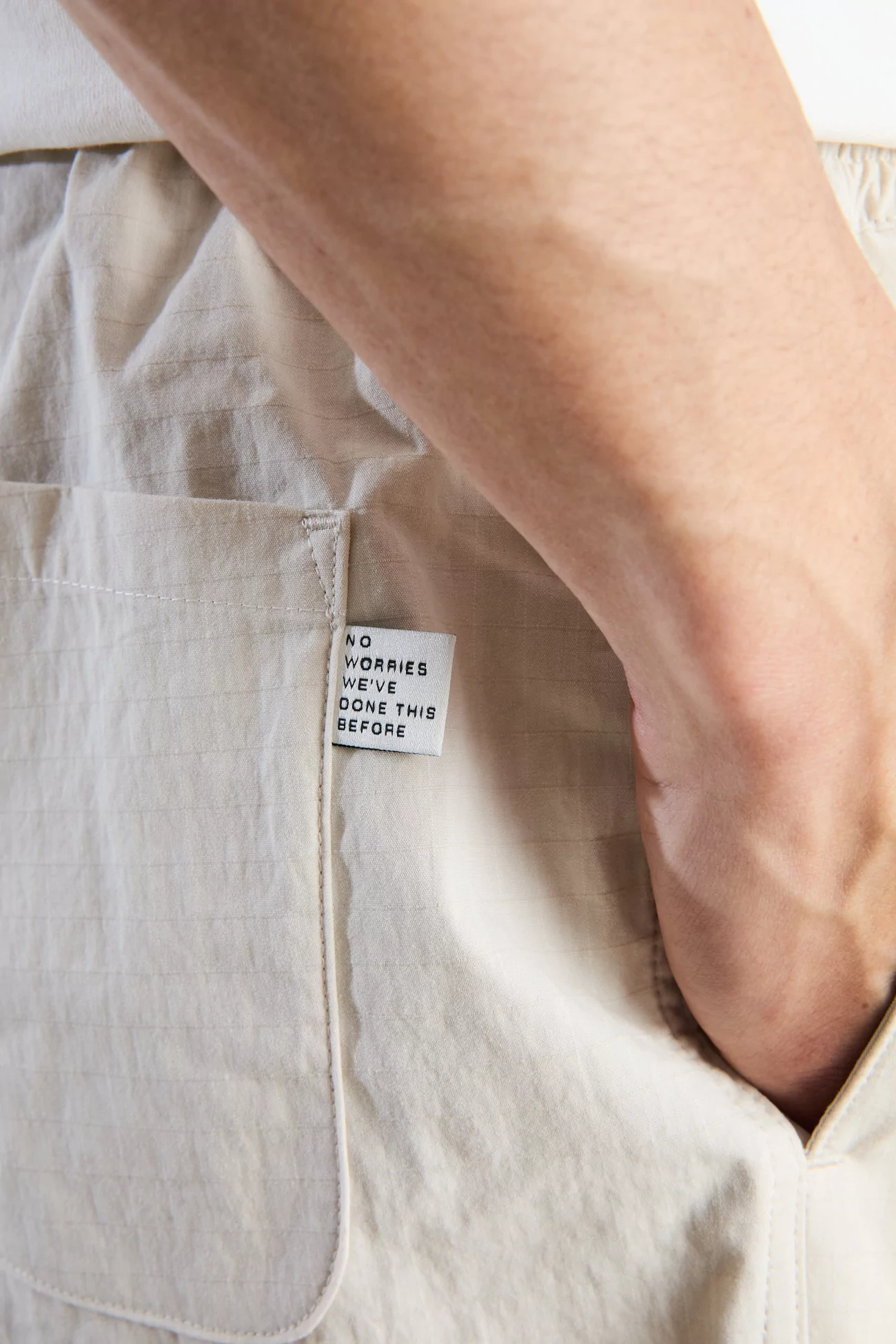 Volta Ripstop Water-Repellent Shorts – Offwhite | Centre Commercial