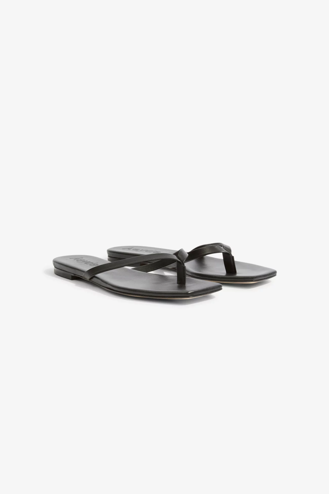 Aeyde Renee Nappa Leather Flat Sandals – Black | Centre Commercial