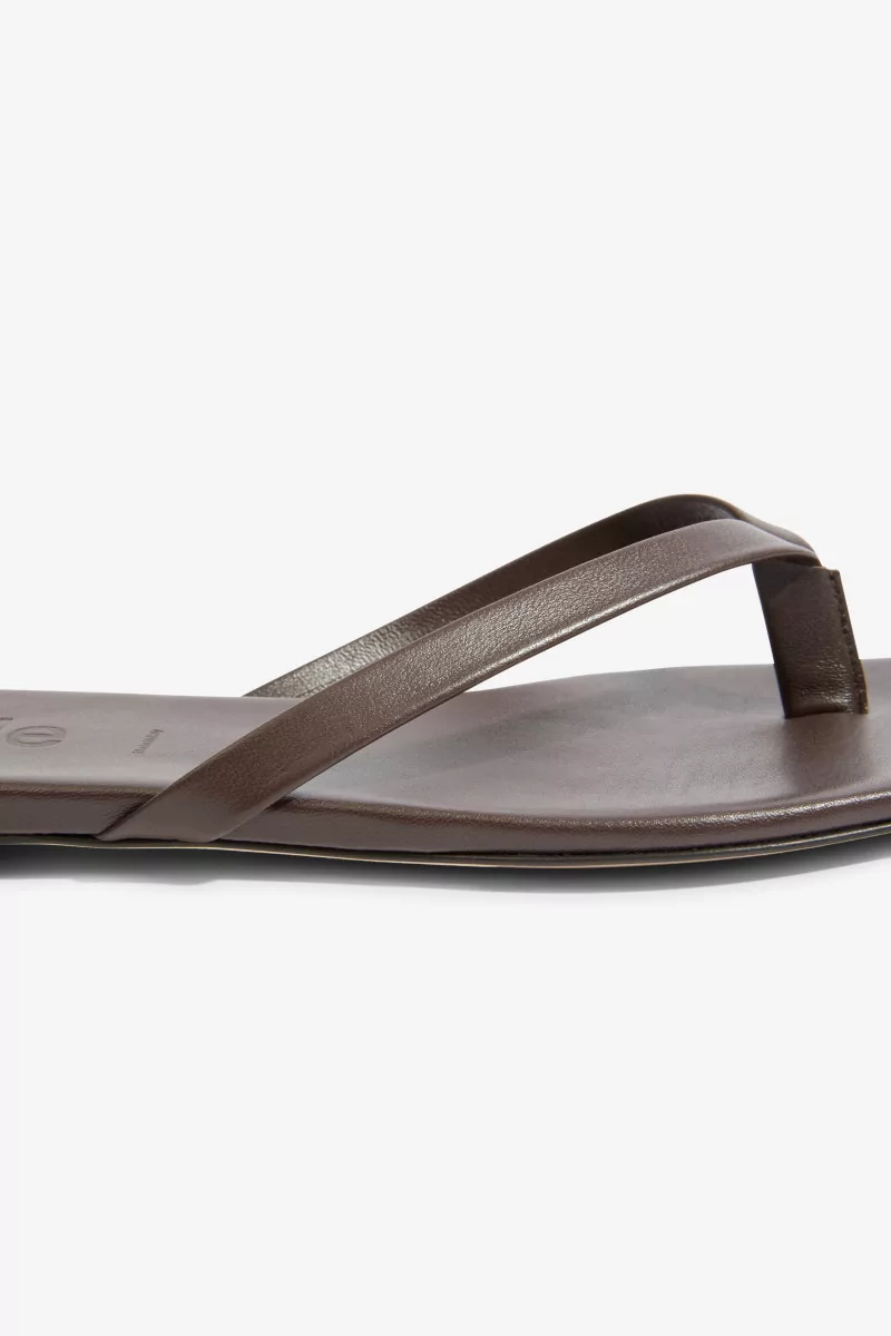 Aeyde Renee Nappa Leather Flat Sandals – Moka | Centre Commercial