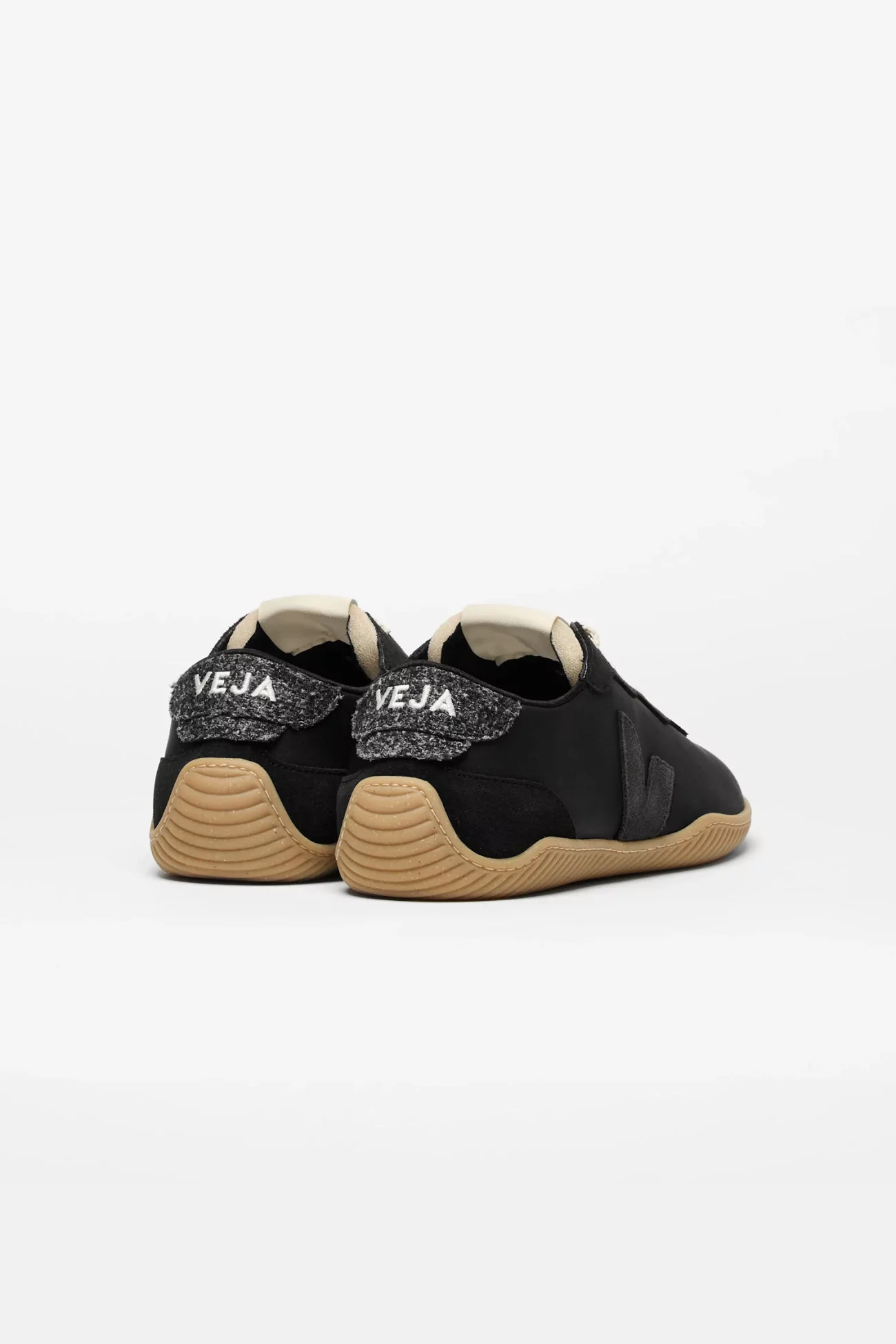 Veja x Baserange Nolyn Unisex Sneakers – Black | Centre Commercial