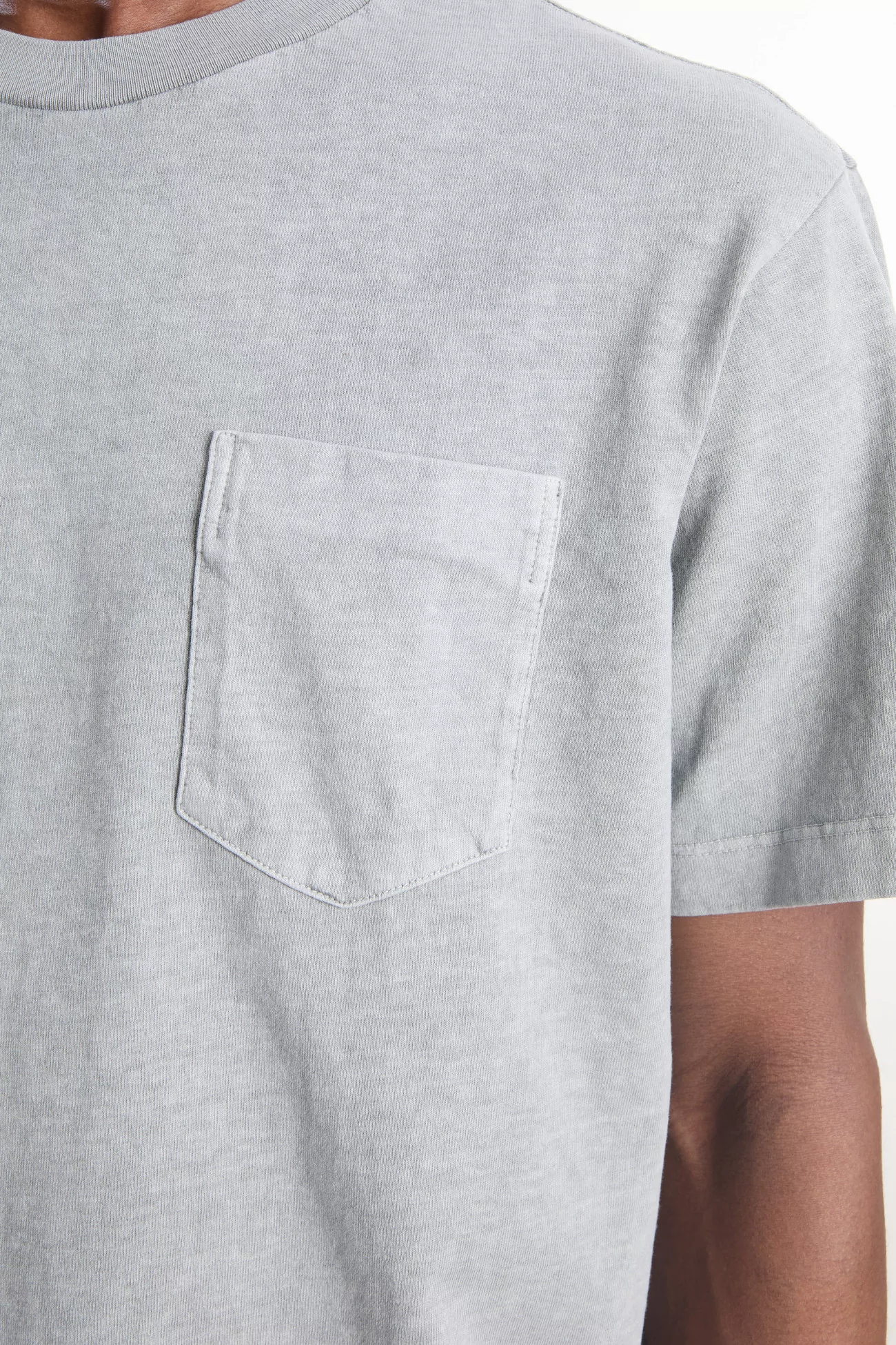 Lady White Co. Municipal Pocket T-Shirt – Pigment Chalk | Centre Commercial