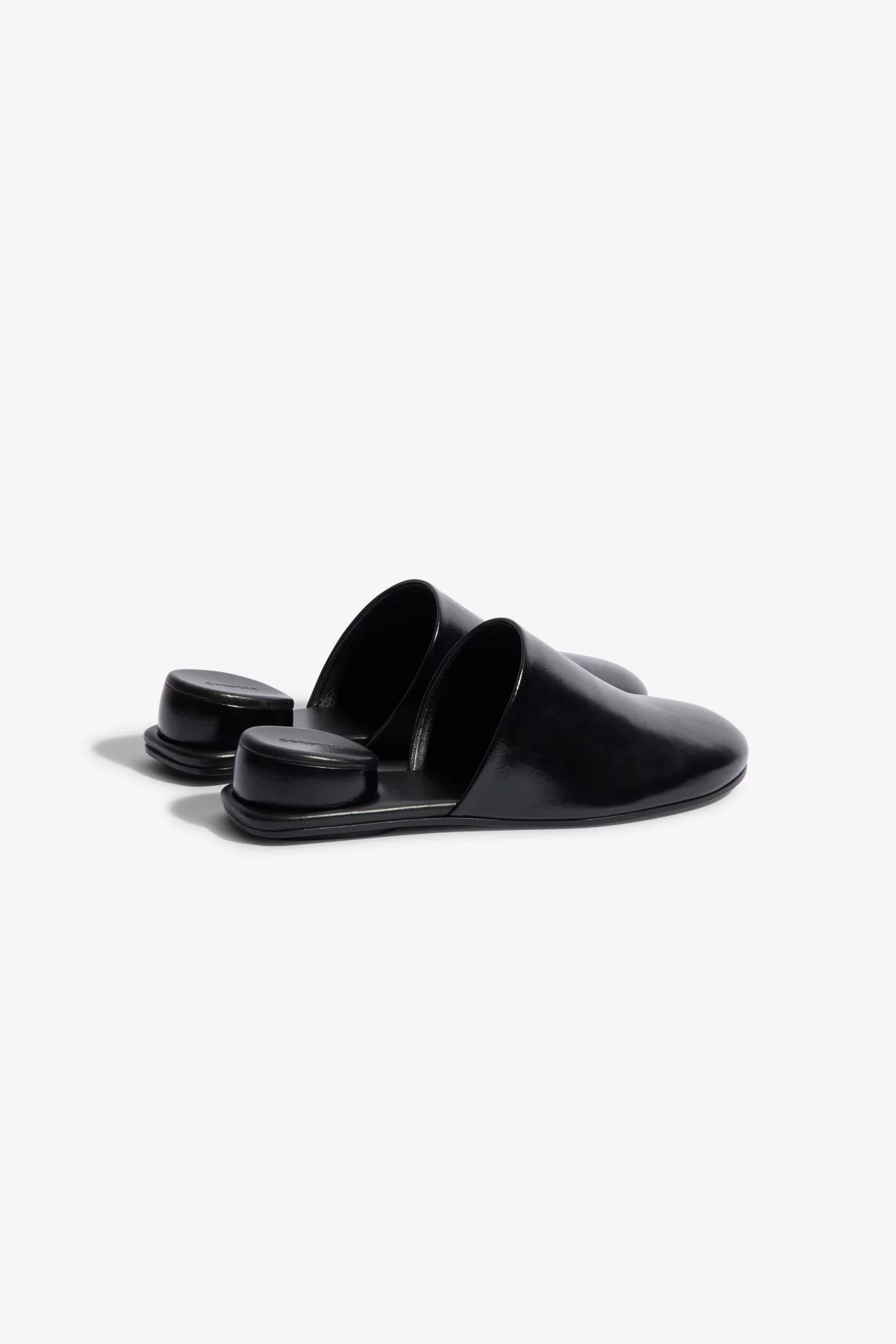 Estructura Calfskin Mule Women Cordera – Black | Centre Commercial