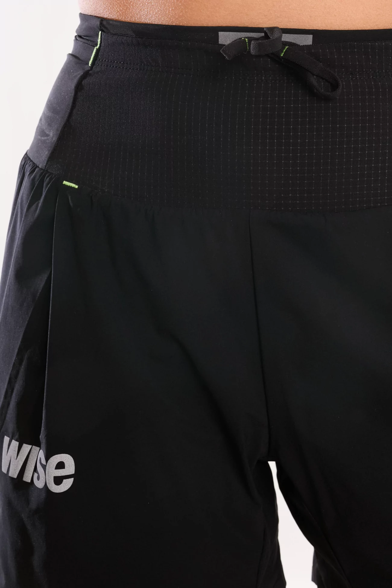 WISE Short 532 Women Ultra Trail – Black | Centre Commercial