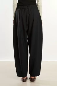 Cordera Tailored Barrel Pants Women – Black | Centre Commercial