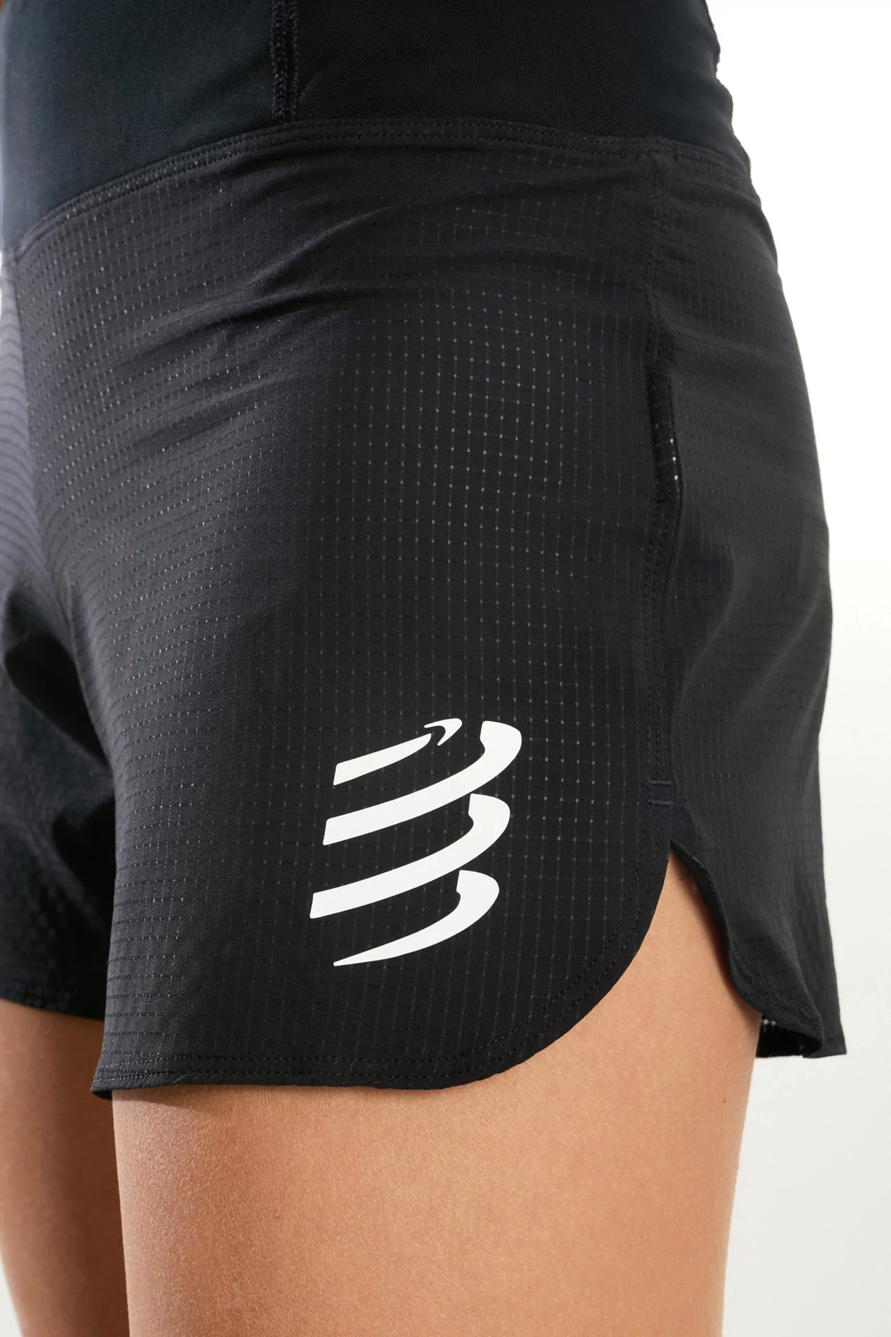 Compressport Trail Racing Short Women – Black | Centre Commercial