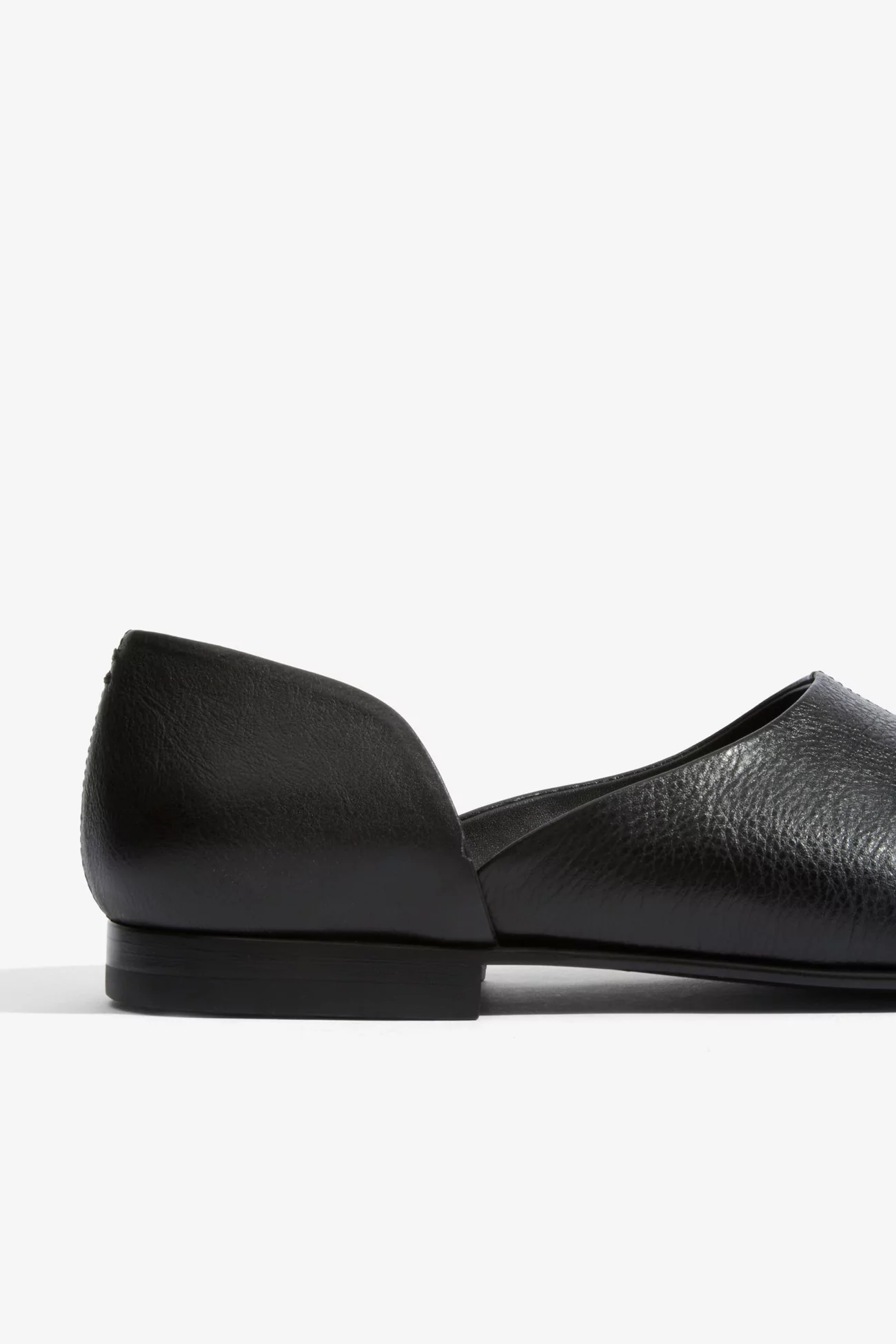SENA Yutori Handmade Leather Loafer – Black | Centre Commercial