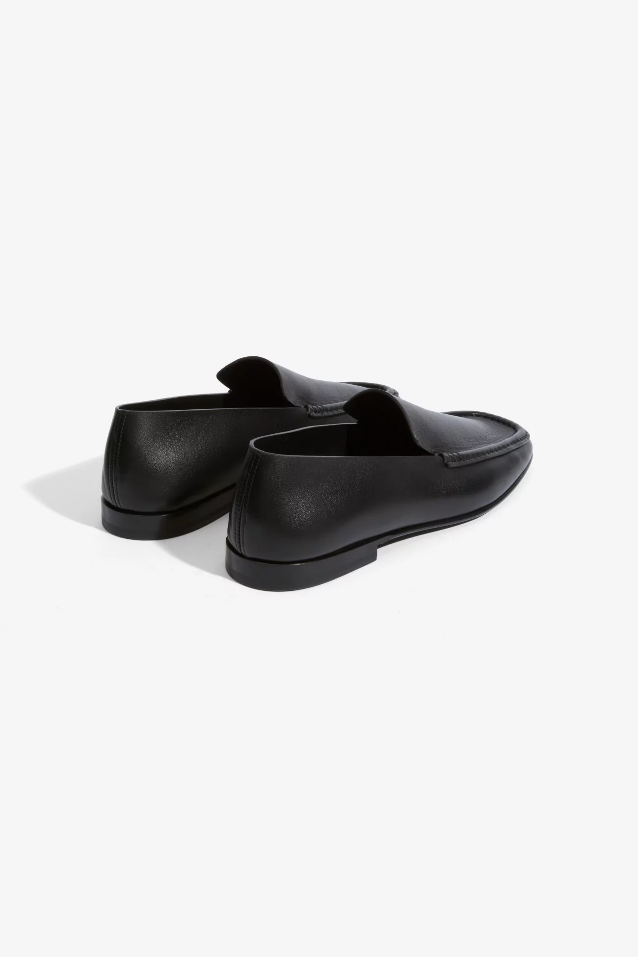 SENA Milana Italian Calfskin Leather Loafer – Black | Centre Commercial