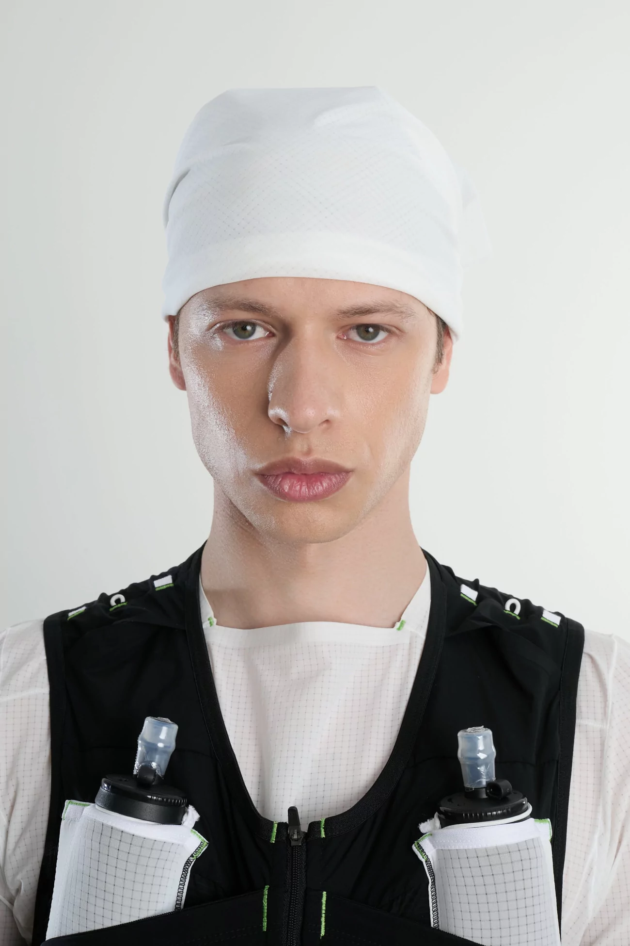 WISE Shade Square Trail Bandana – White | Centre Commercial