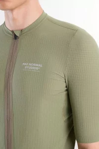Escapism Light Cycling Jersey – Light Olive | Centre Commercial