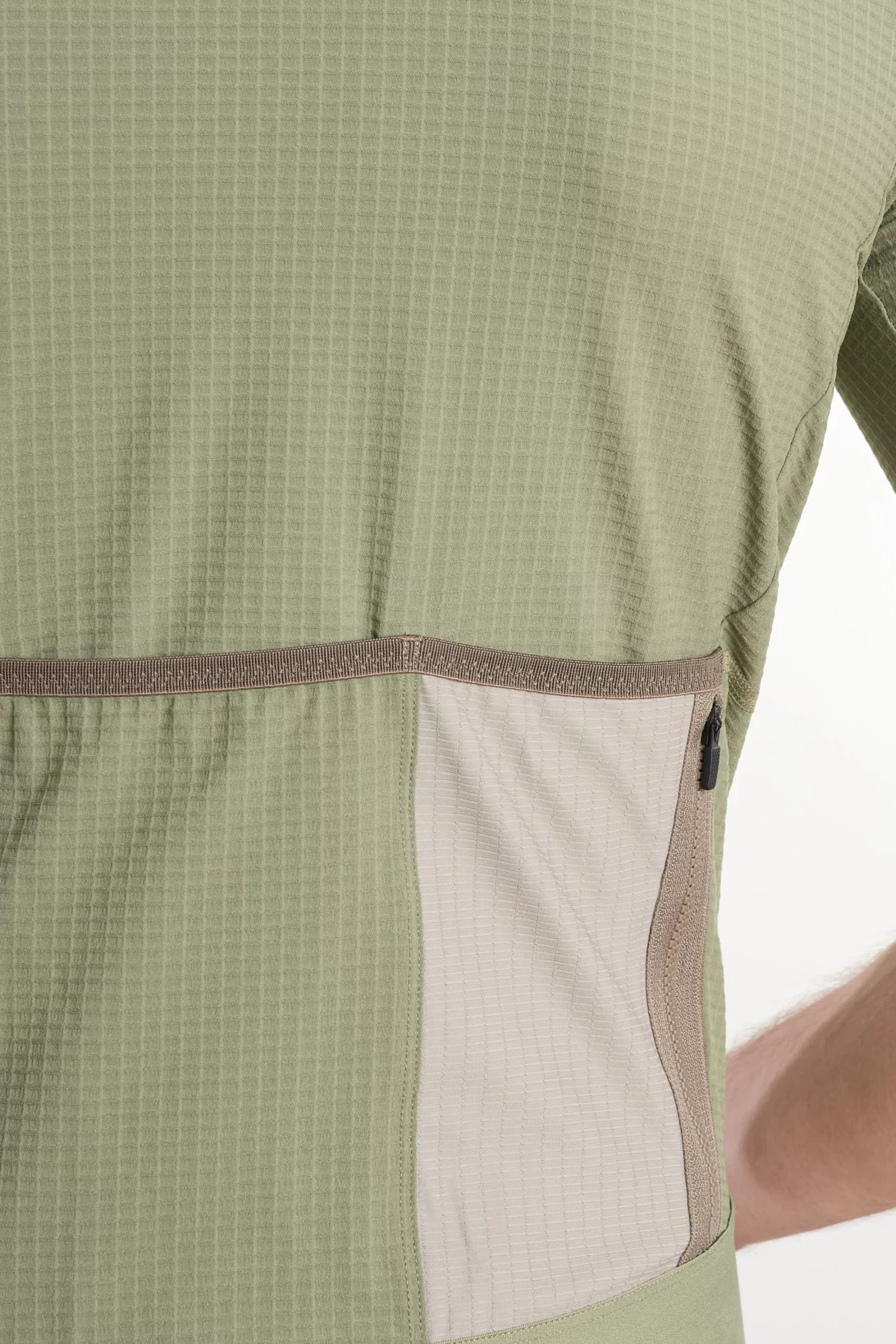 Escapism Light Cycling Jersey – Light Olive | Centre Commercial