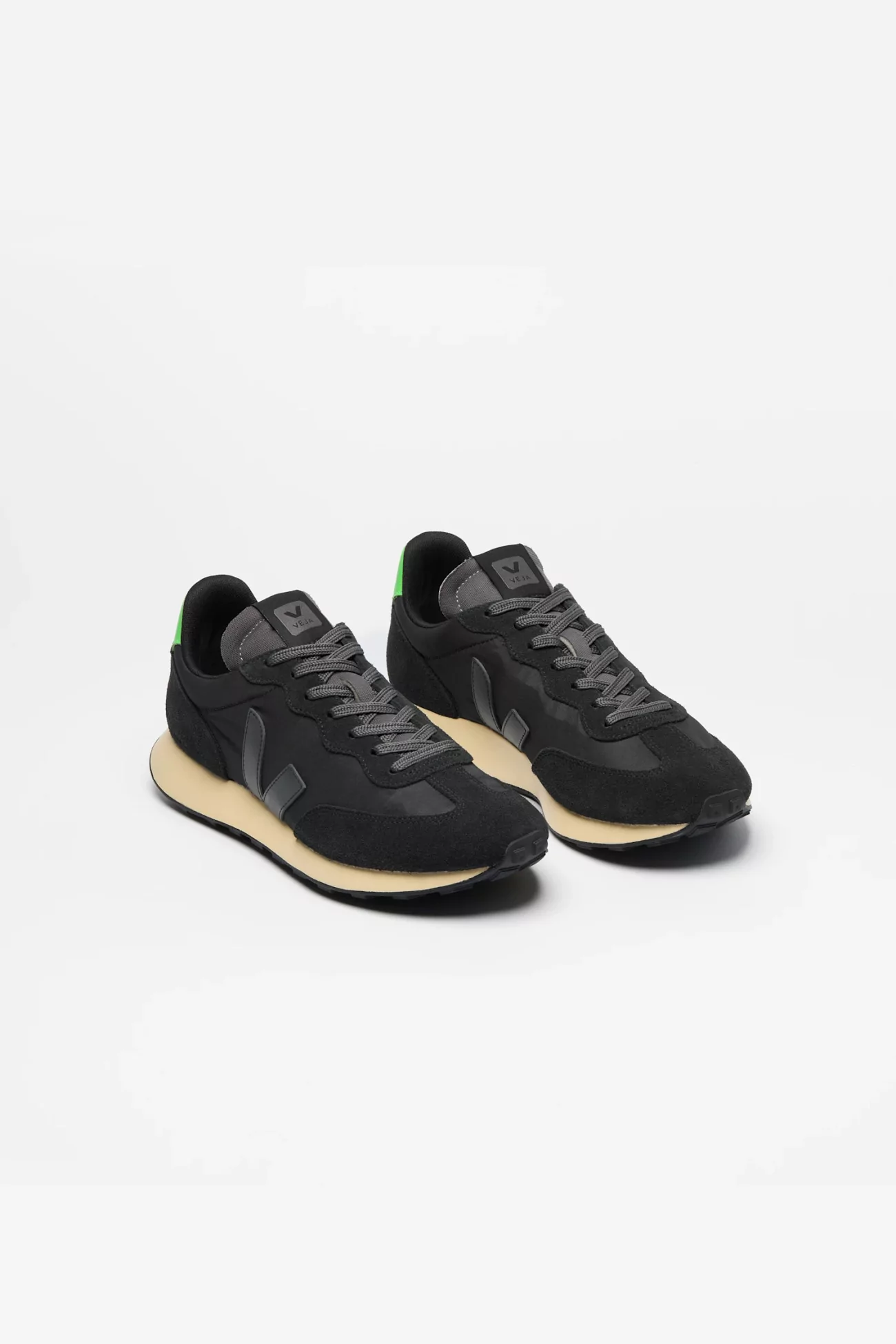 VEJA Rio Branco II Lite Nolyn – Black Grafite | Centre Commercial