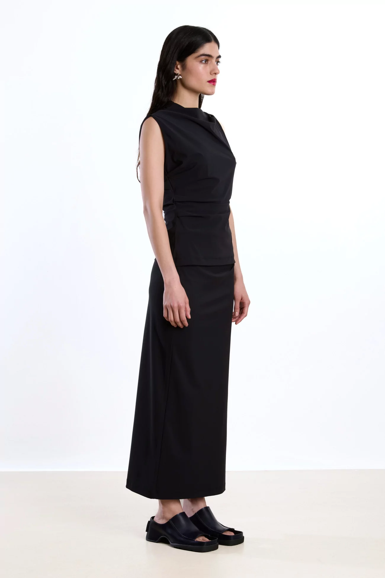 Asymmetric Sleeveless Top Recycled Jersey Reyèm – Black | Centre Commercial