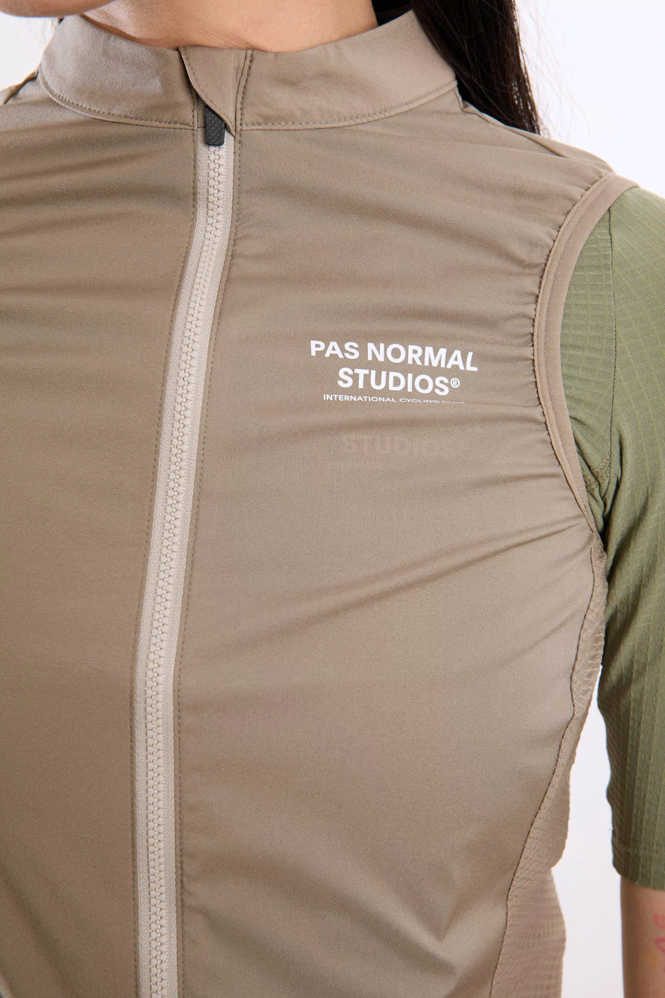 Pas Normal Studios Mechanism Stow Away Gilet Women – Beige | Centre Commercial