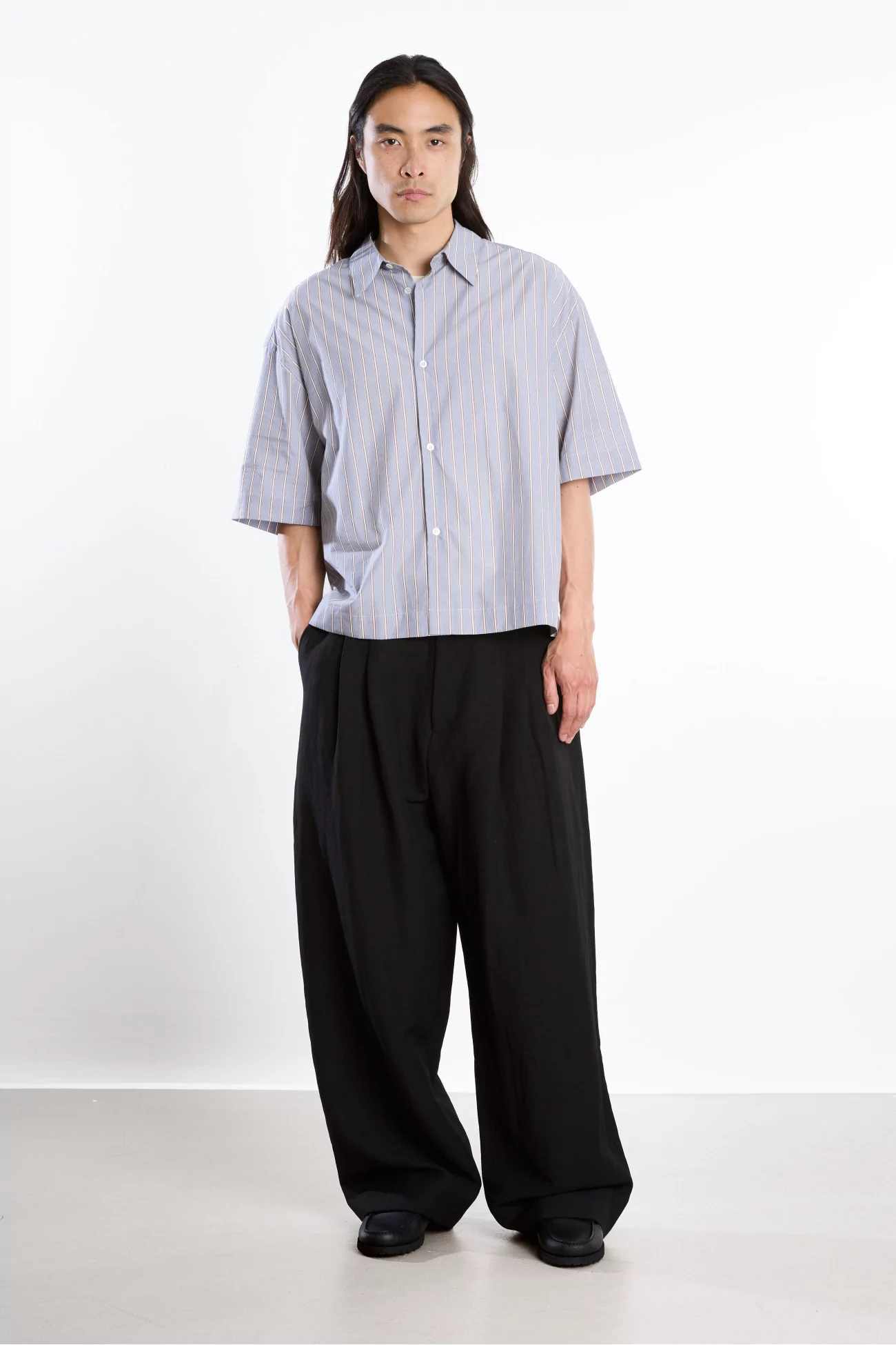 Studio Nicholson Line Linen Wool Pant – Black | Centre Commercial
