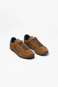 VEJA GT Suede Sneakers – Cognac Black | Centre Commercial