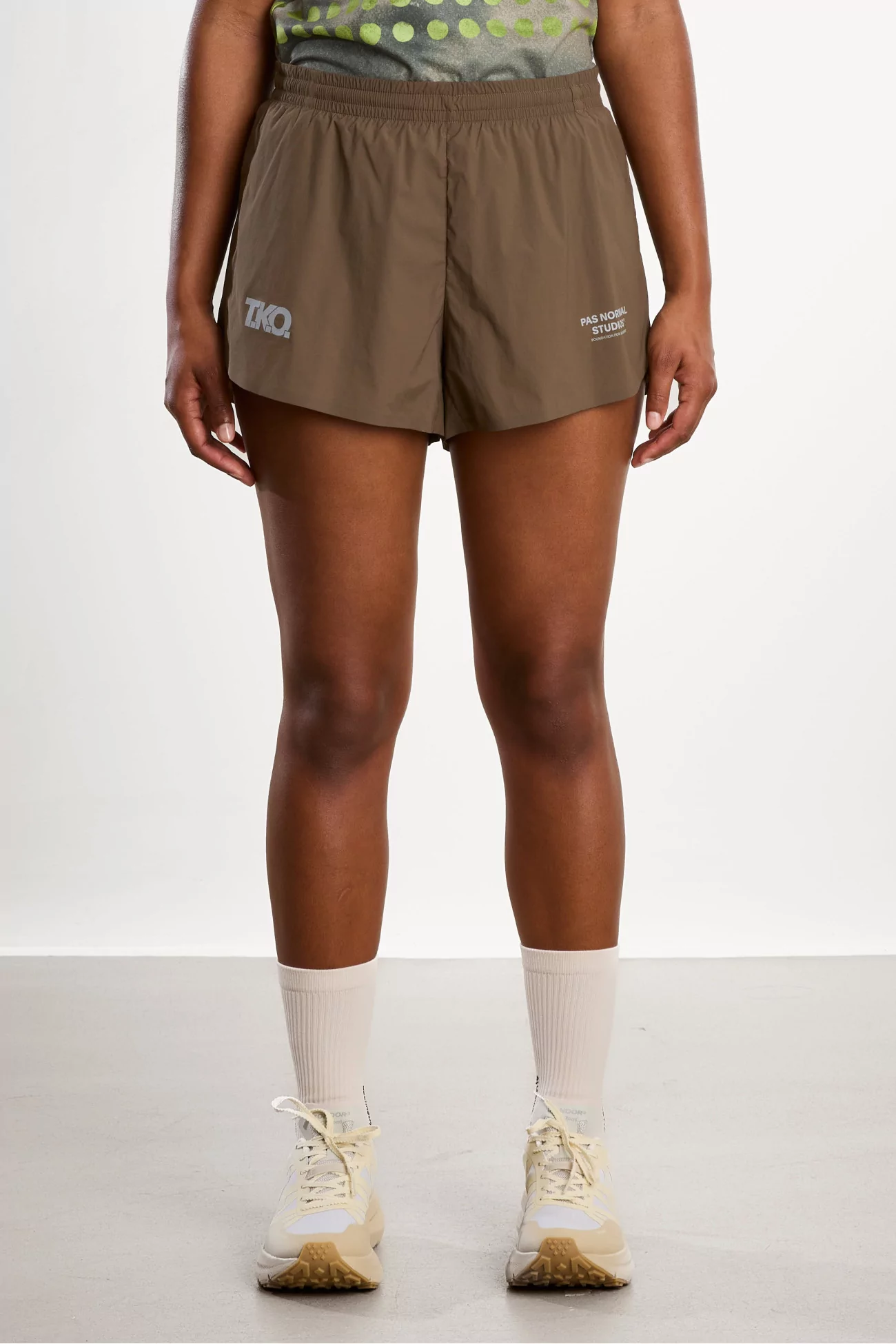 Pas Normal Studios T.K.O. Balance Shorts Women – Dark Stone | Centre Commercial