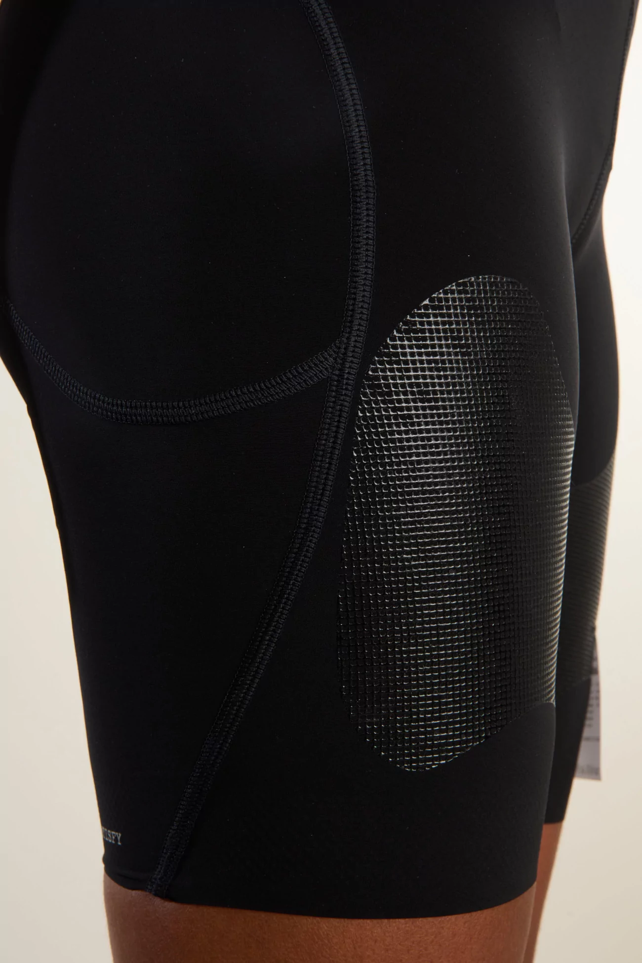 Satisfy Justice™ Cordura® 9" Half Tights Women – Black | Centre Commercial