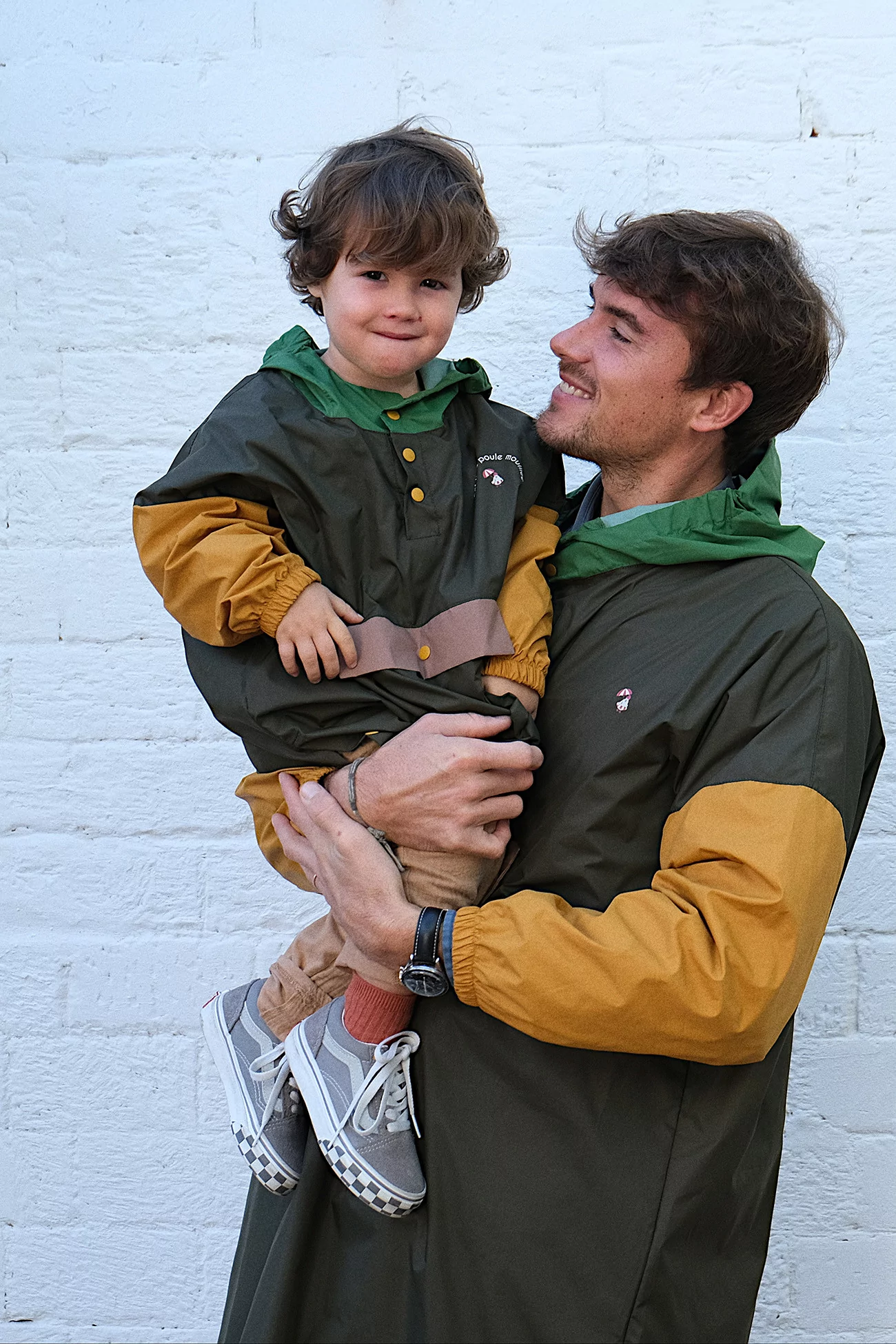 Kids Rain Poncho Recycled Polyester Khaki – Poule Party | Centre Commercial